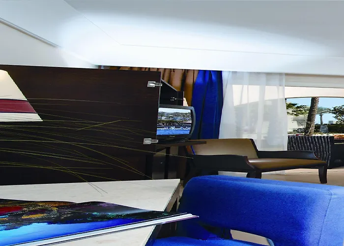 Grand Rotana & Resort 5*