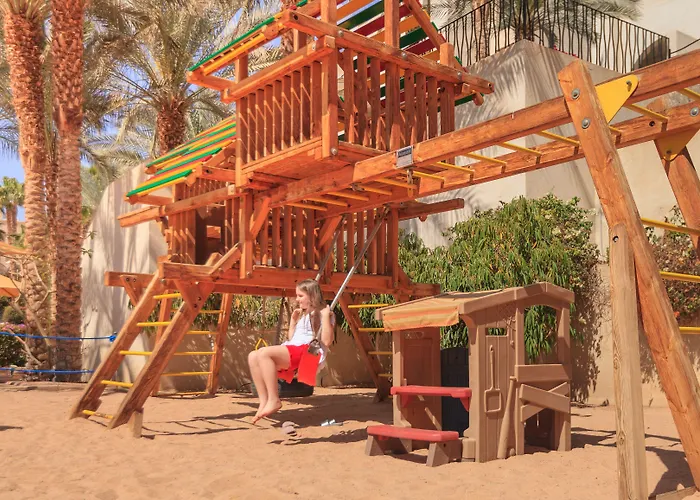 Grand Rotana & 5*