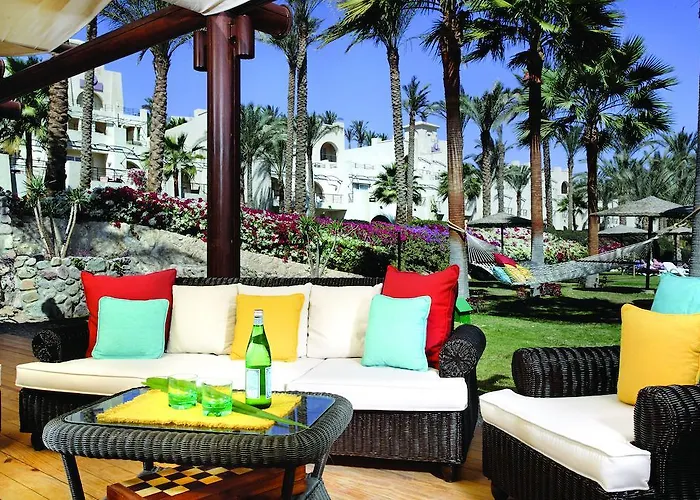 Grand Rotana & Resort 5*