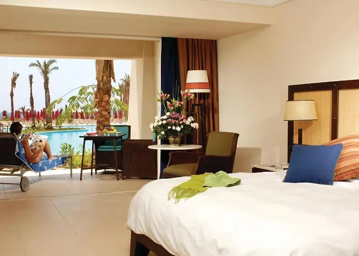 Grand Rotana & 5*